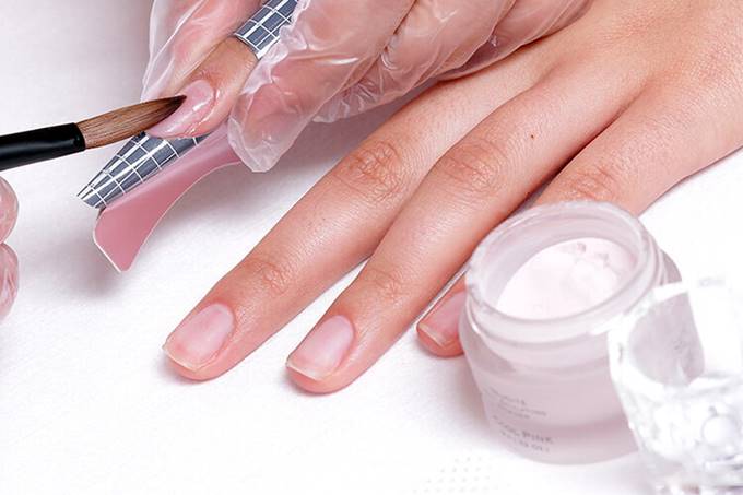 Моделирование ногтей акриловой пудрой